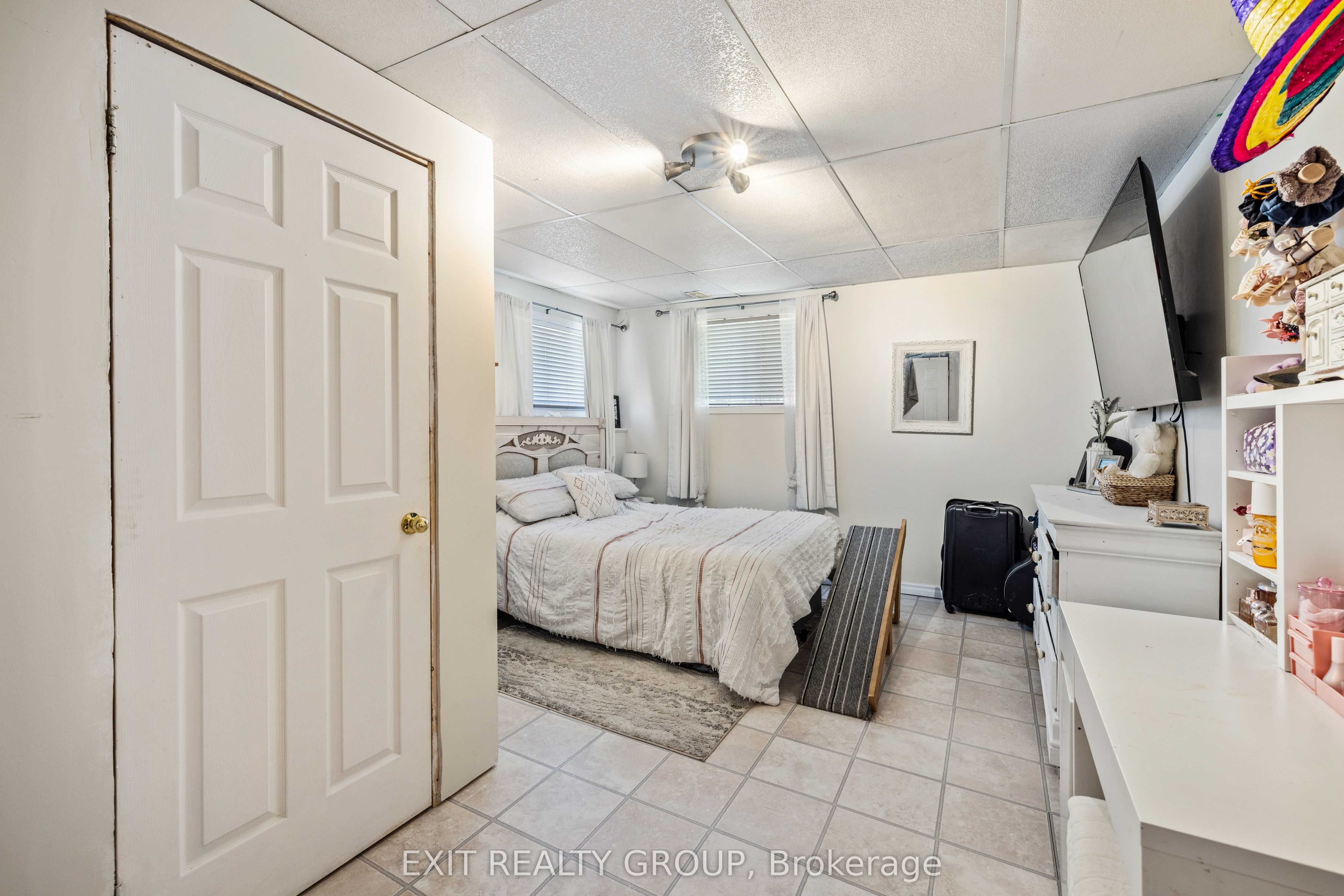 3 Creekside Drive