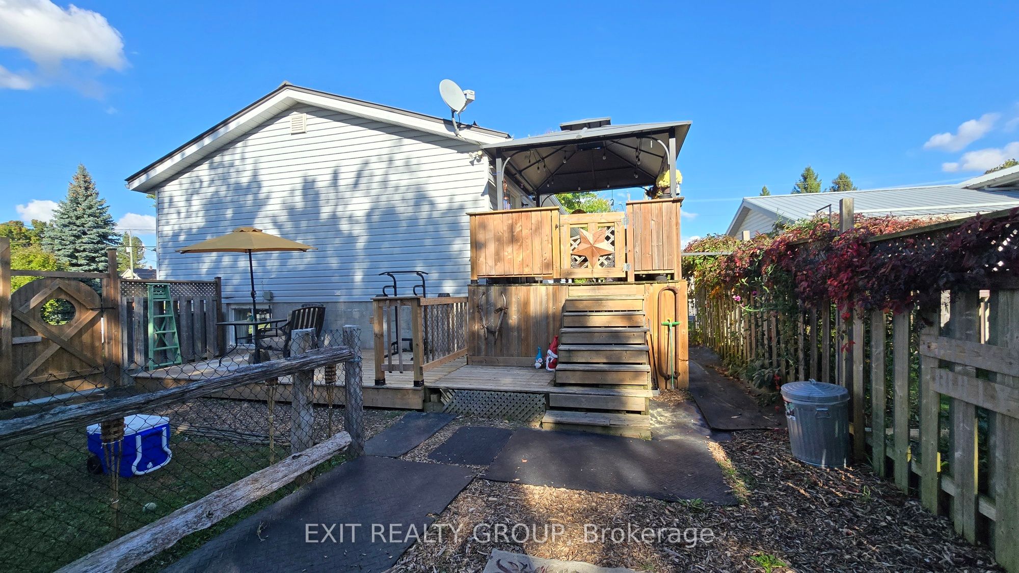 3 Creekside Drive