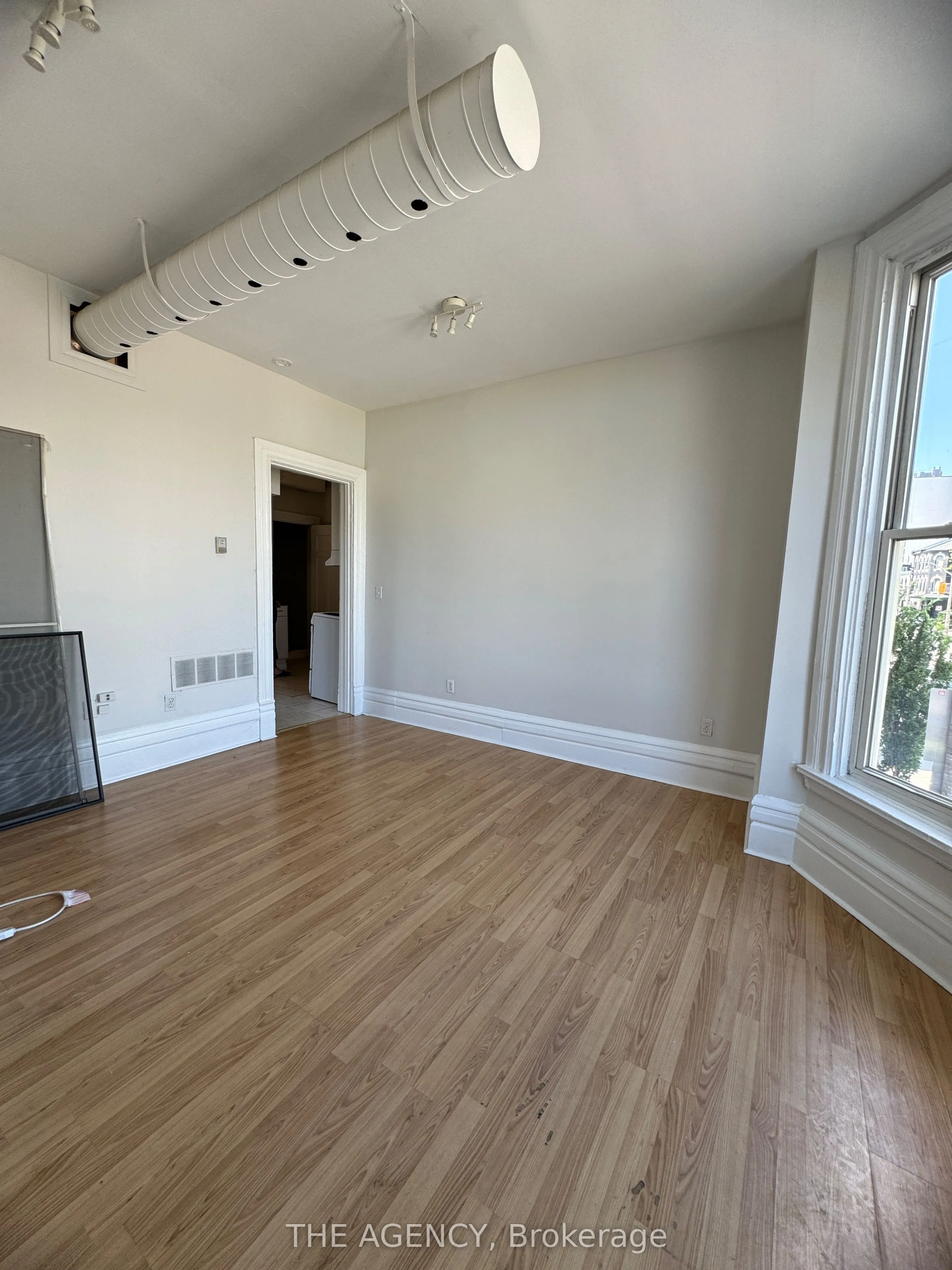 139 1/2 John Street S, #4