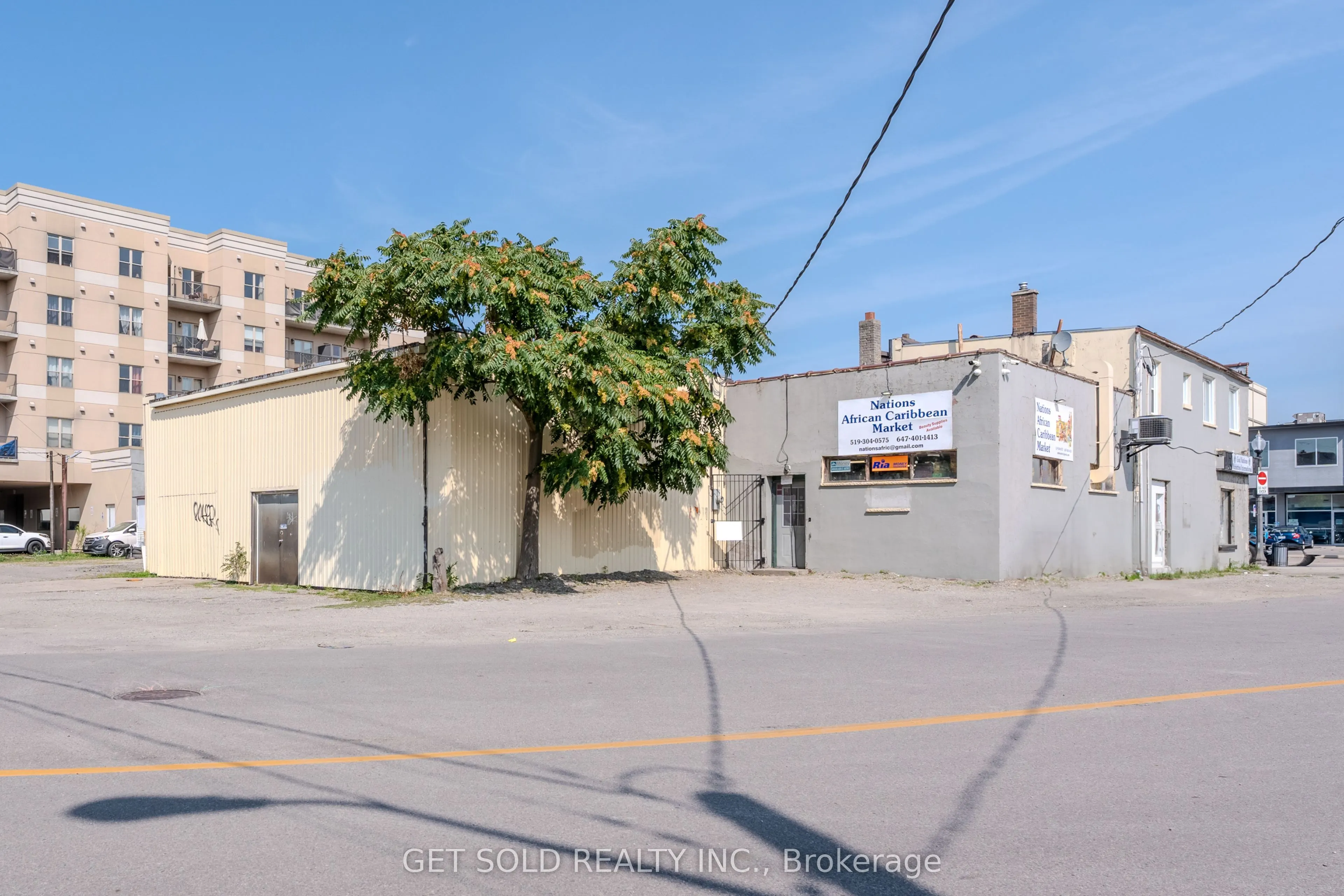279 Colborne Street E