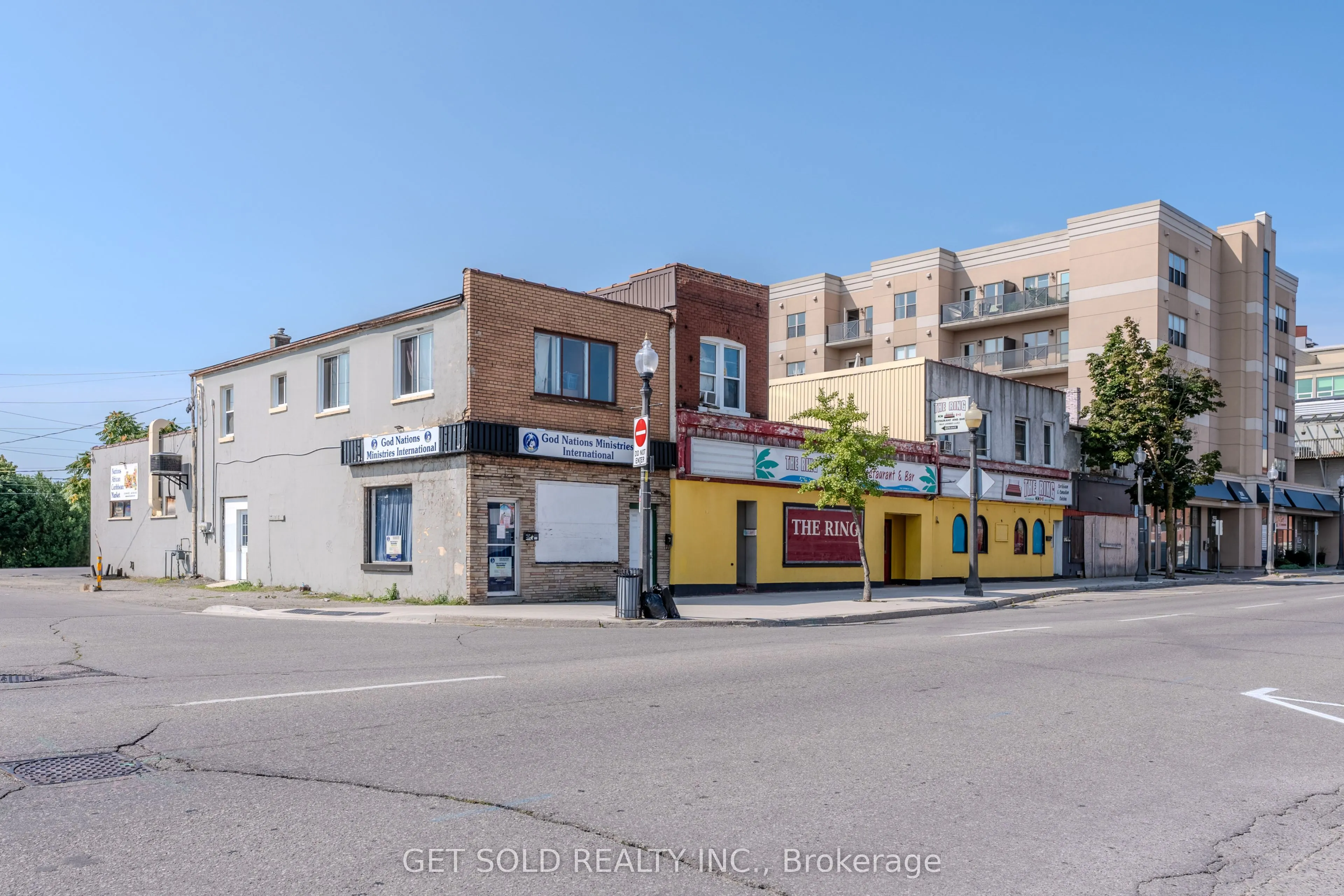 279 Colborne Street E