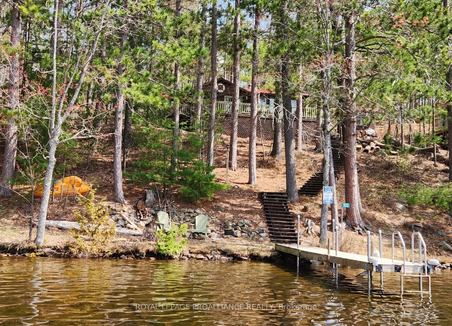 102 Mazinaw Lake