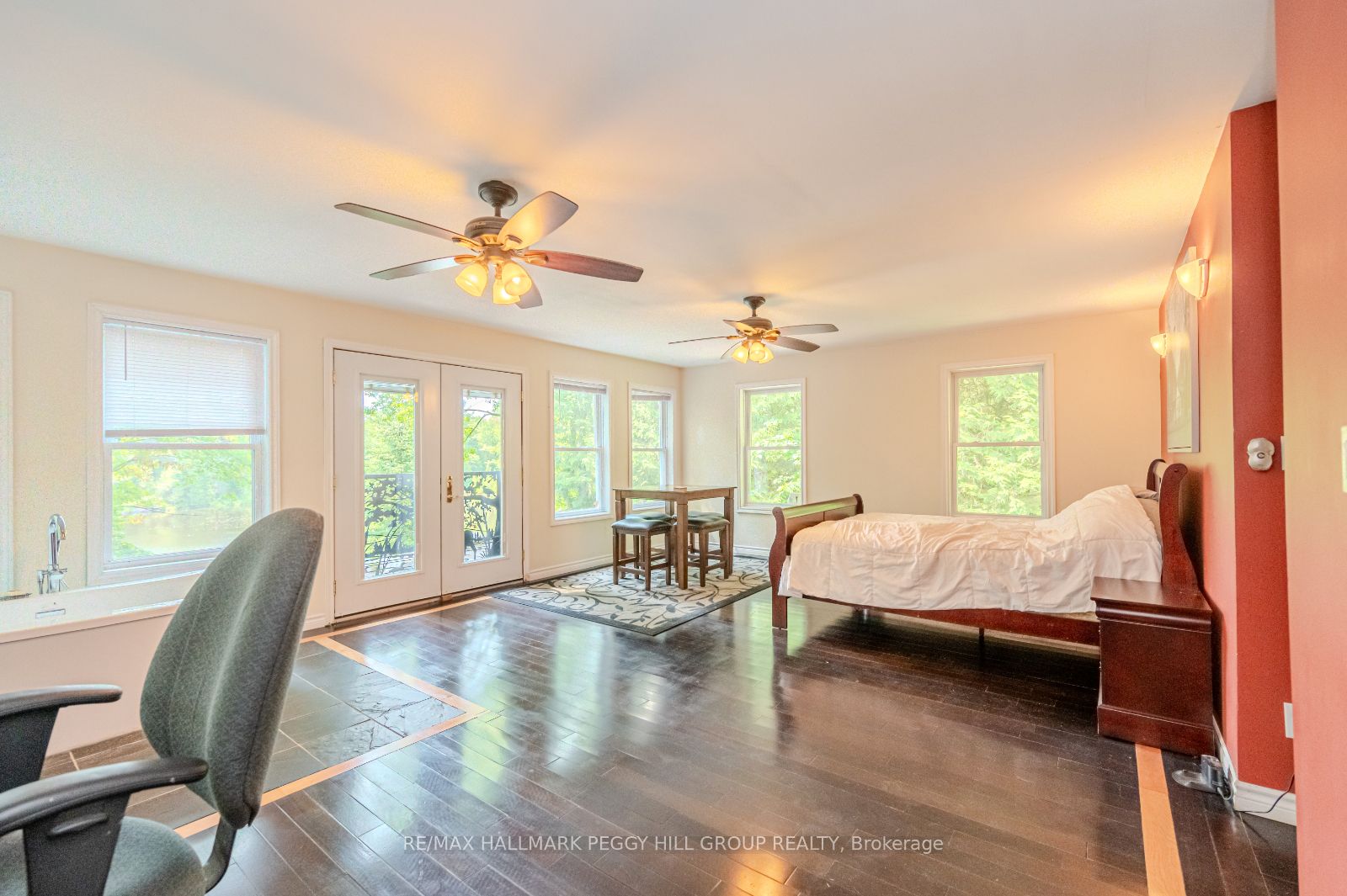 4 Clover Court