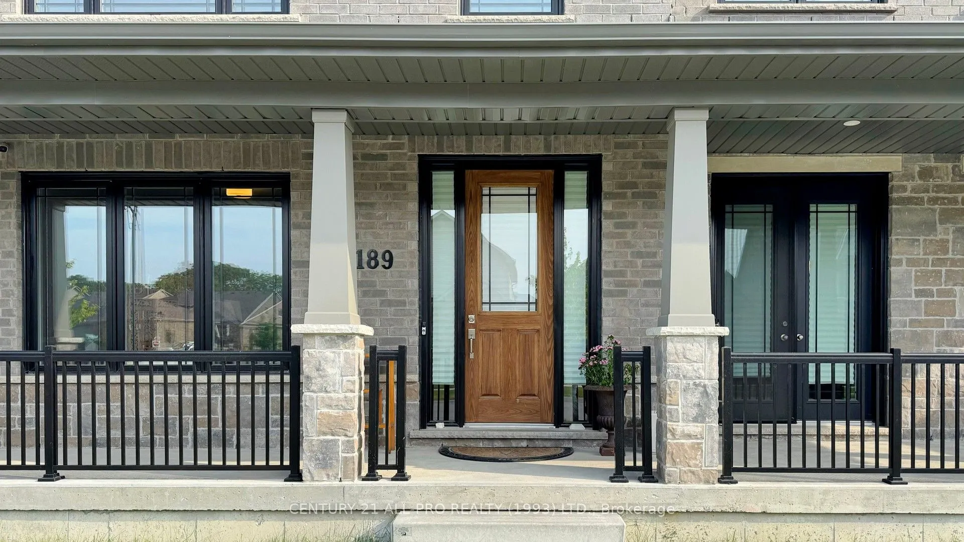 189 Strachan Street