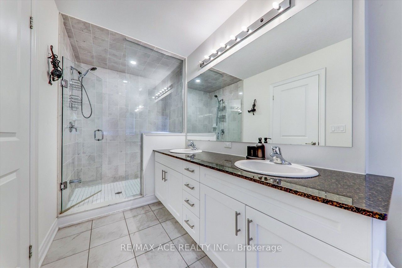 171 Snowbridge Way #26