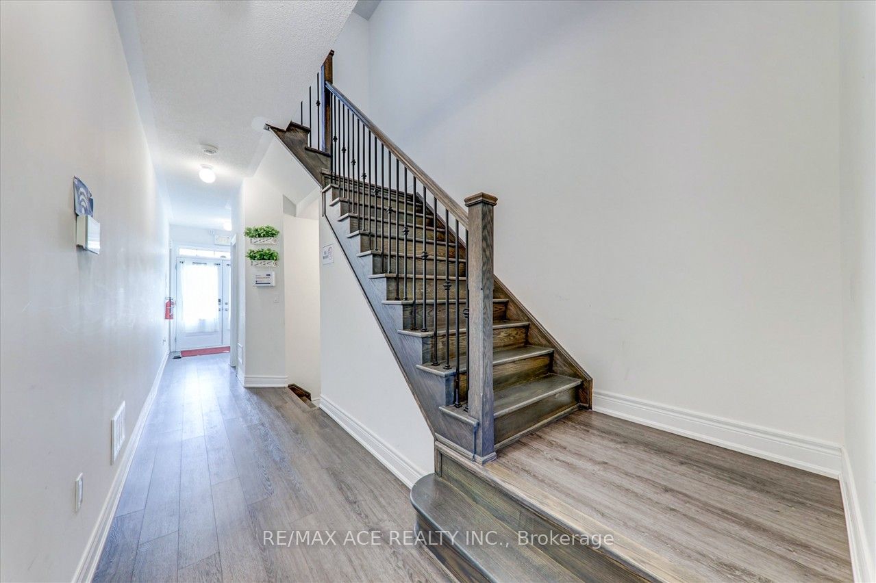 171 Snowbridge Way #26