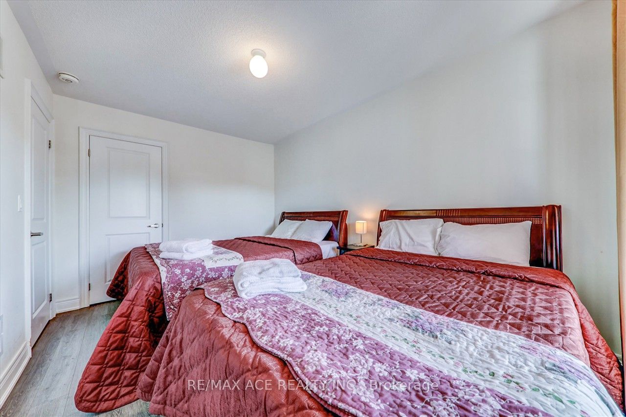 171 Snowbridge Way #26