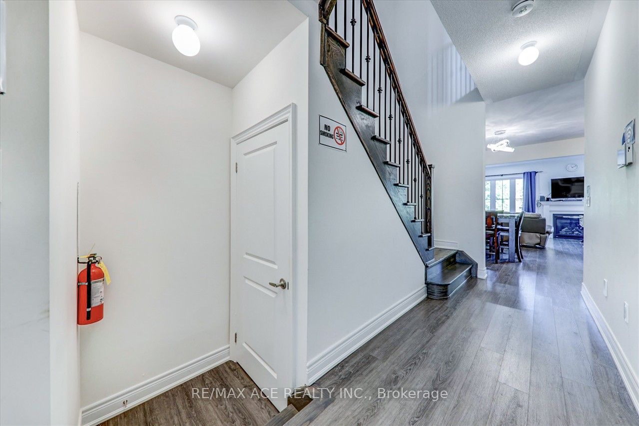 171 Snowbridge Way #26