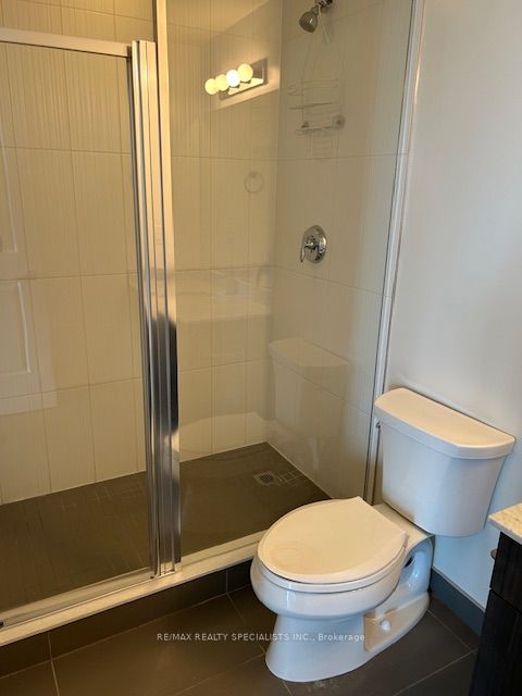 560 North Service Road, #807