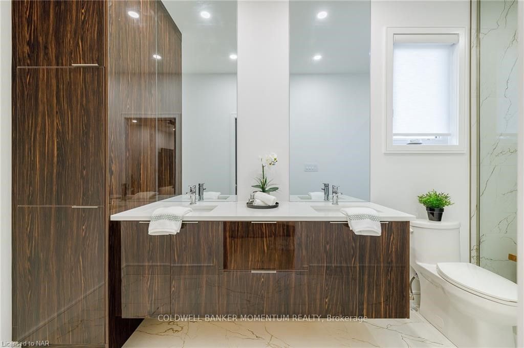 40 Ivy Crescent
