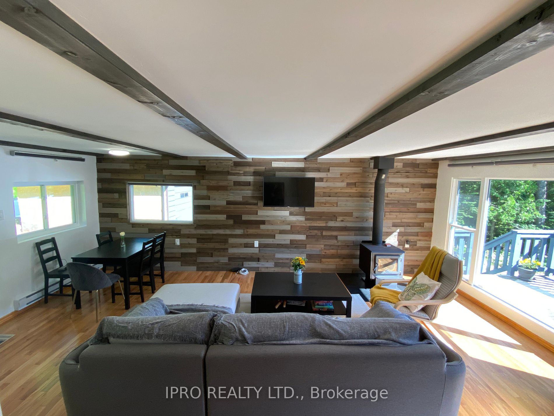 1093 Grace River Road