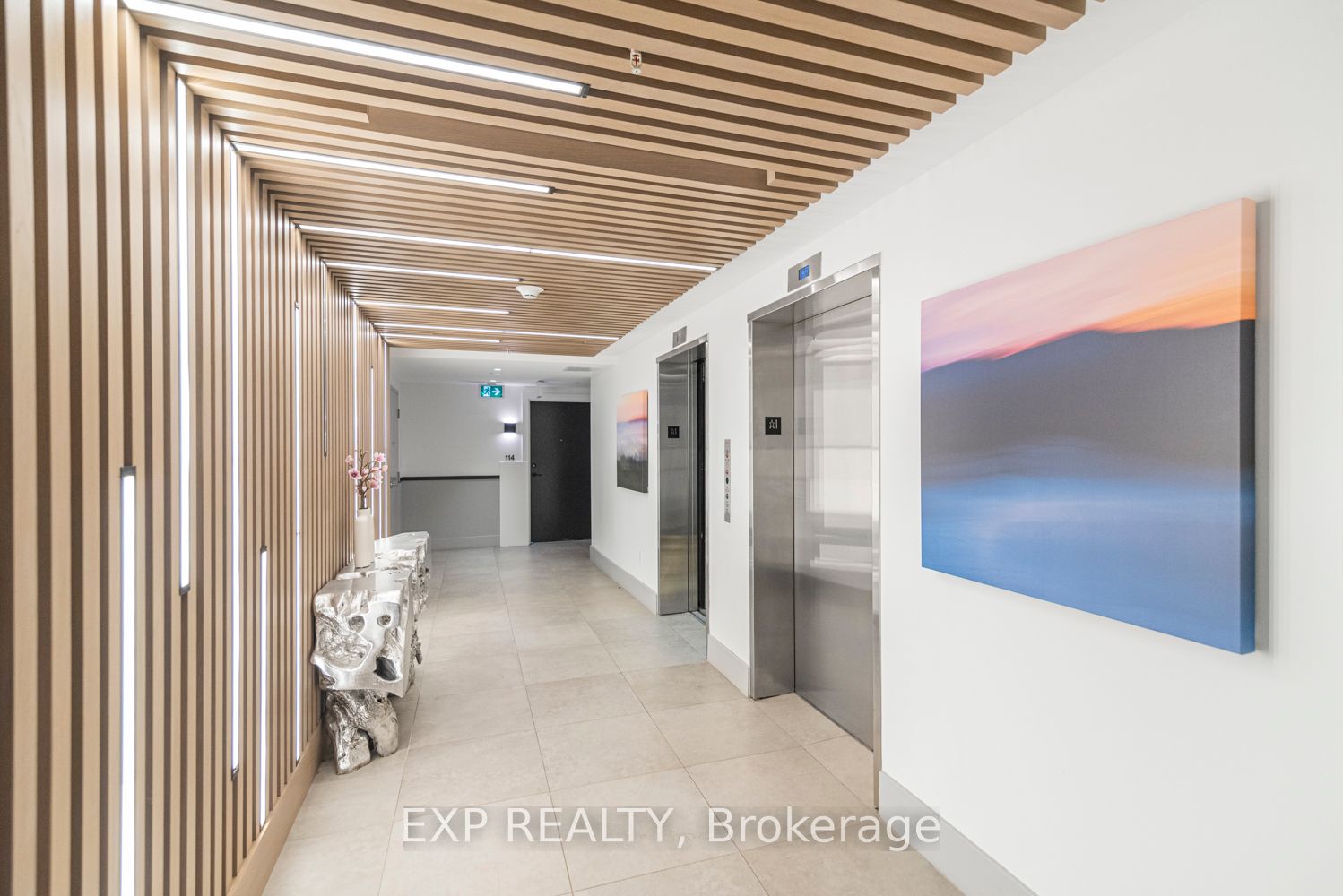 600 north service Road #403