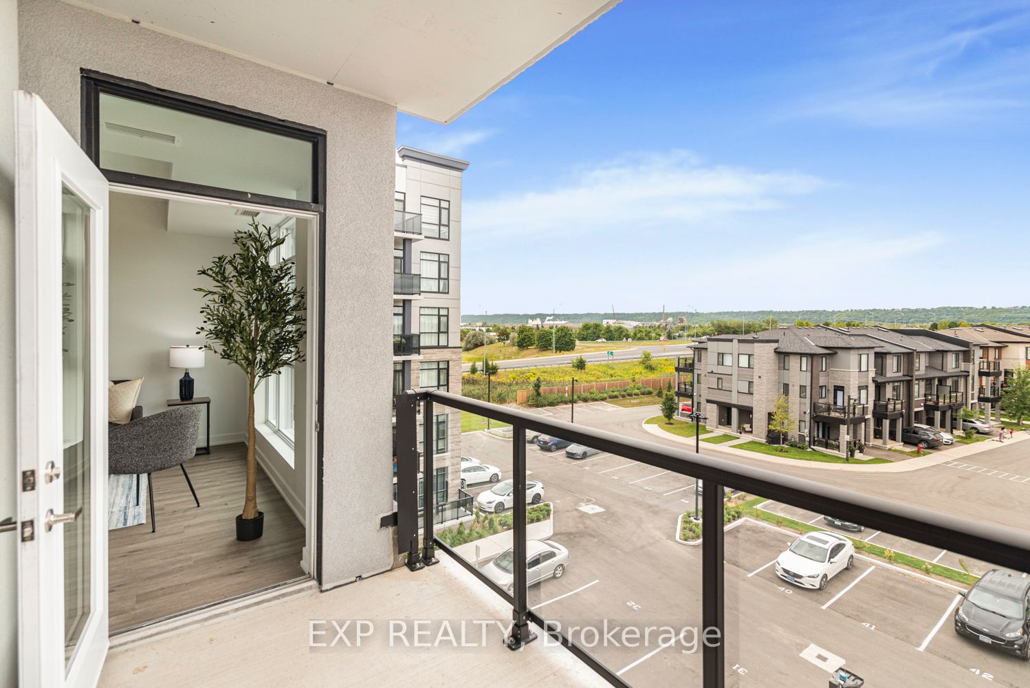 600 north service Road #403