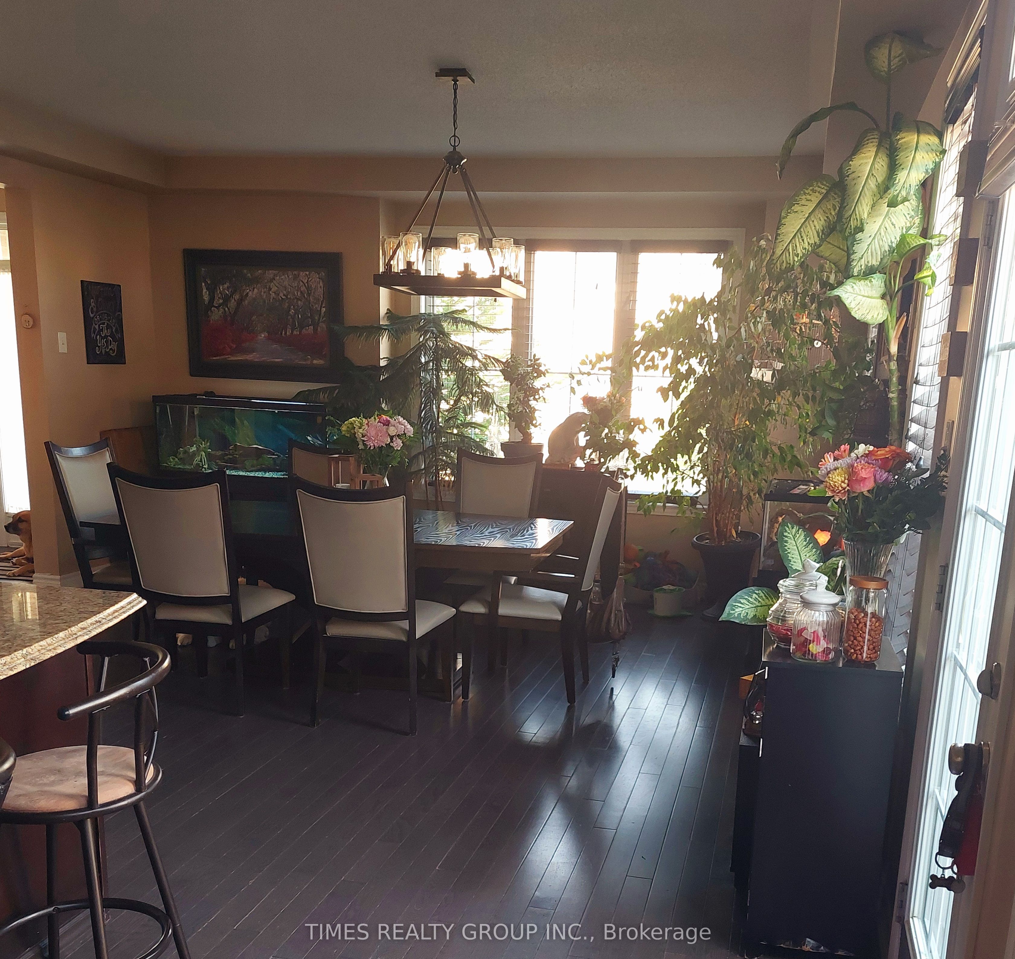 2200 Watercolours Way