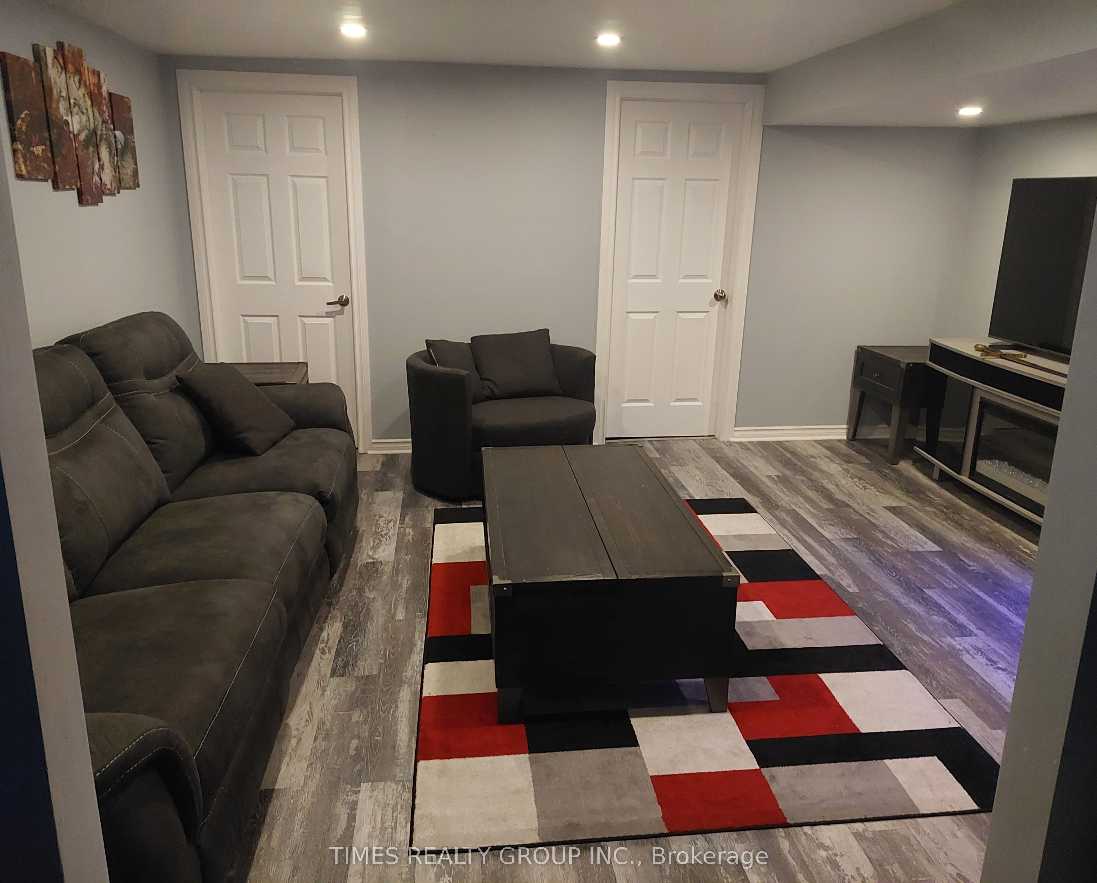 2200 Watercolours Way