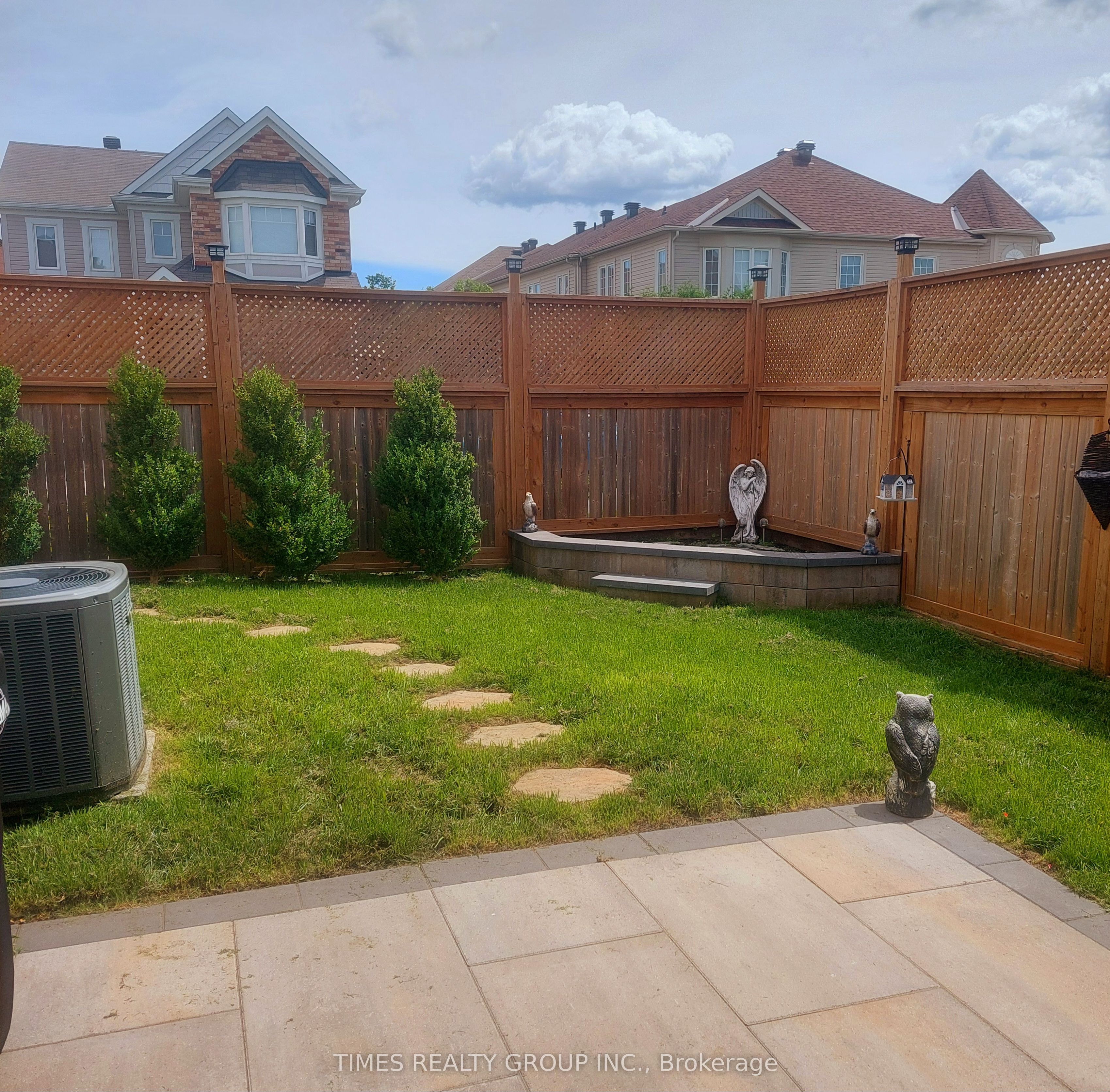 2200 Watercolours Way