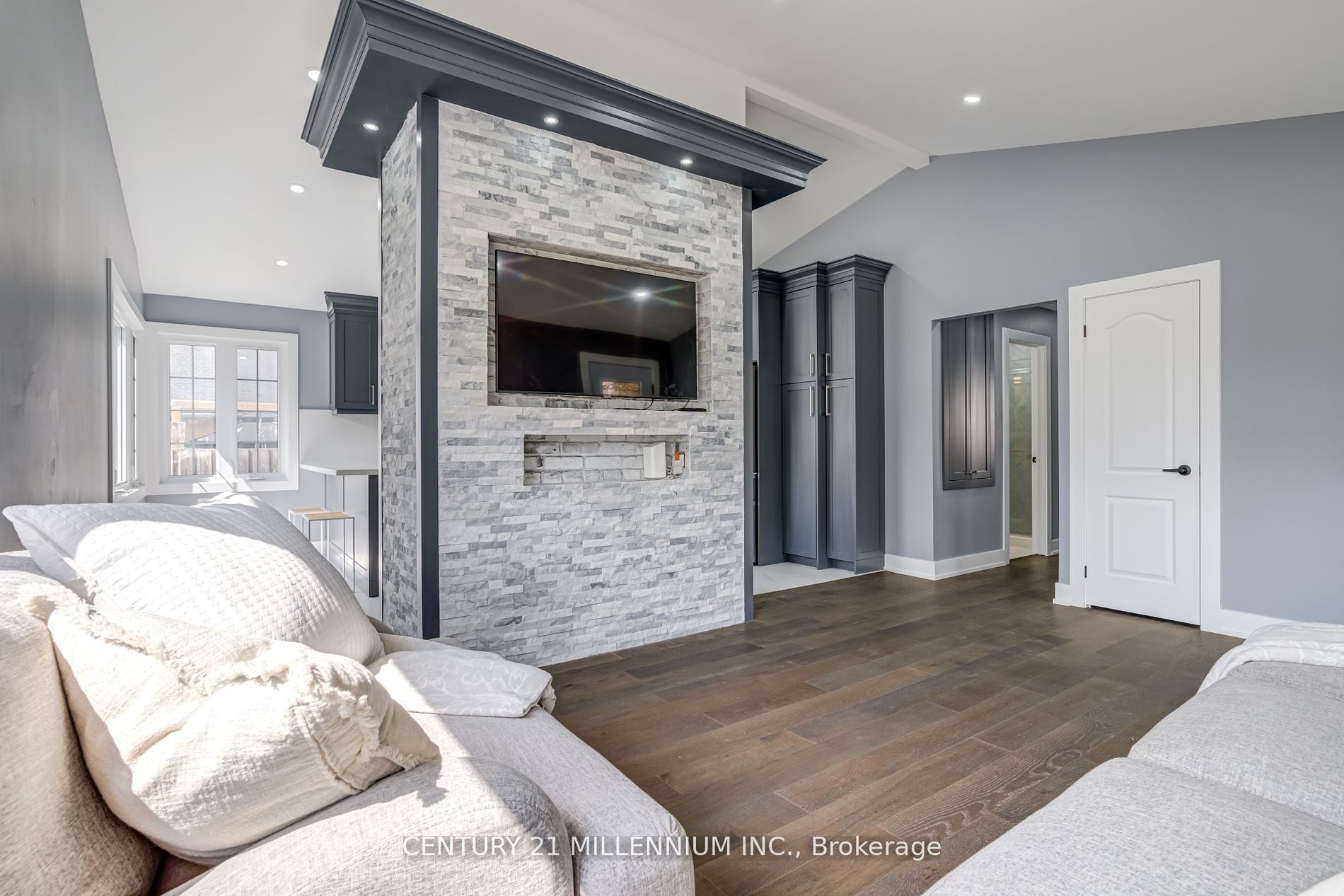 12 Stevenson Avenue