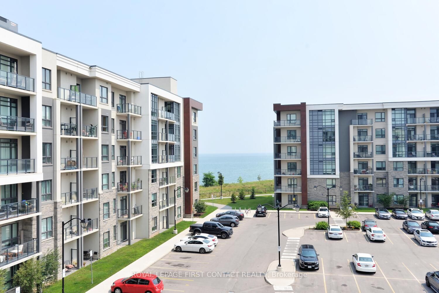 125 Shoreview Place, #404