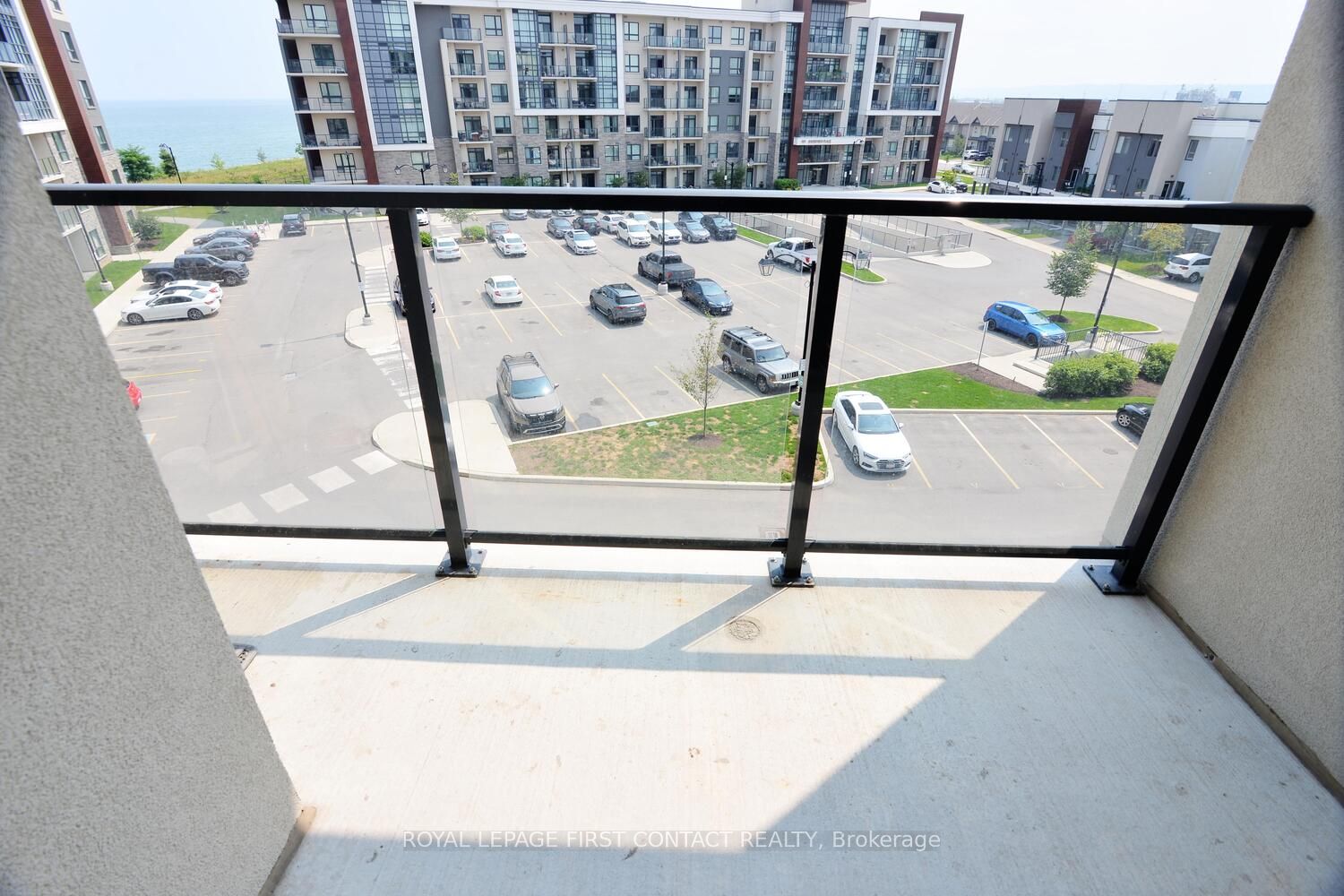125 Shoreview Place, #404
