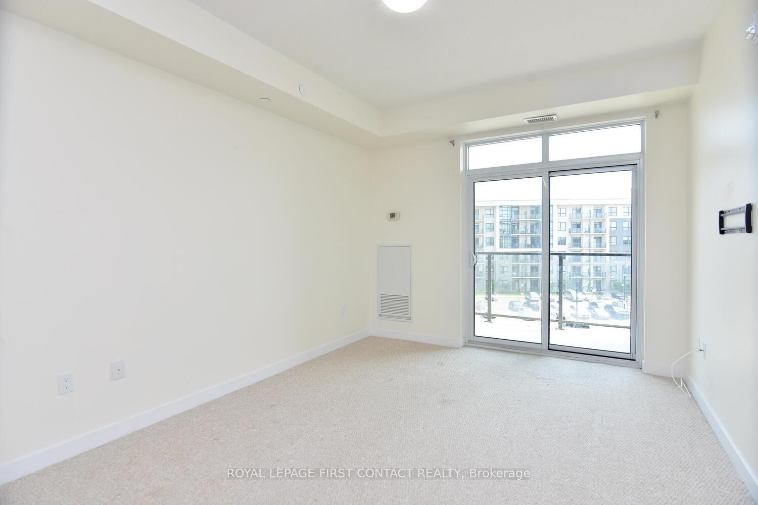125 Shoreview Place, #404