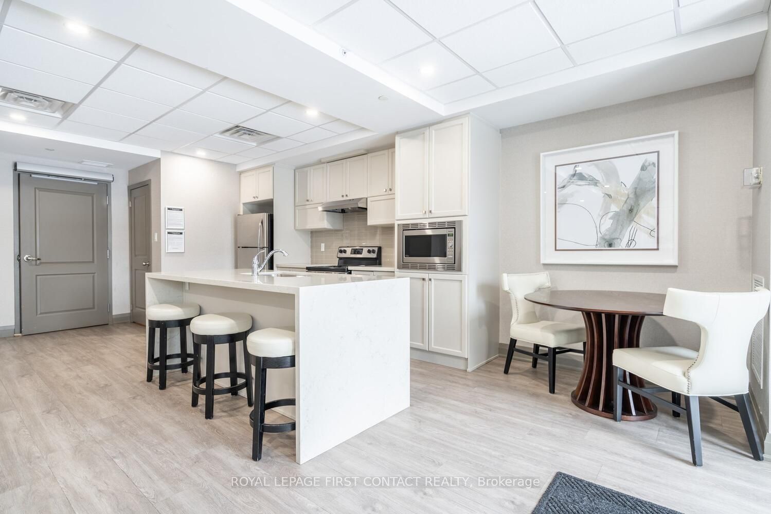 125 Shoreview Place, #404