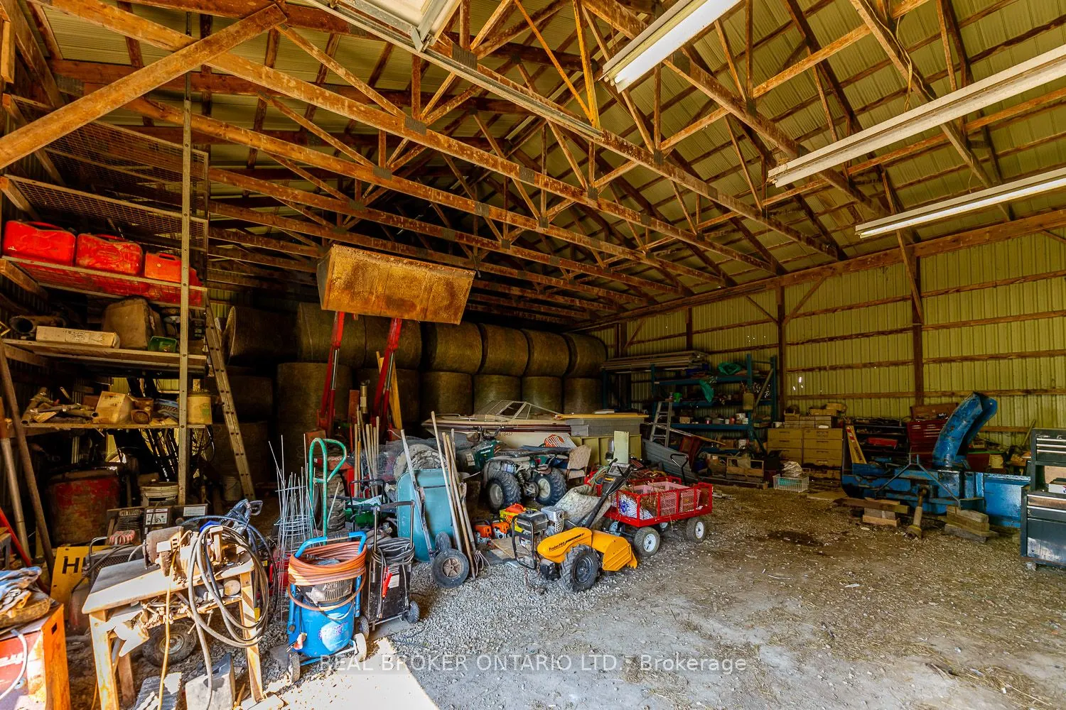343101 15 Side Road