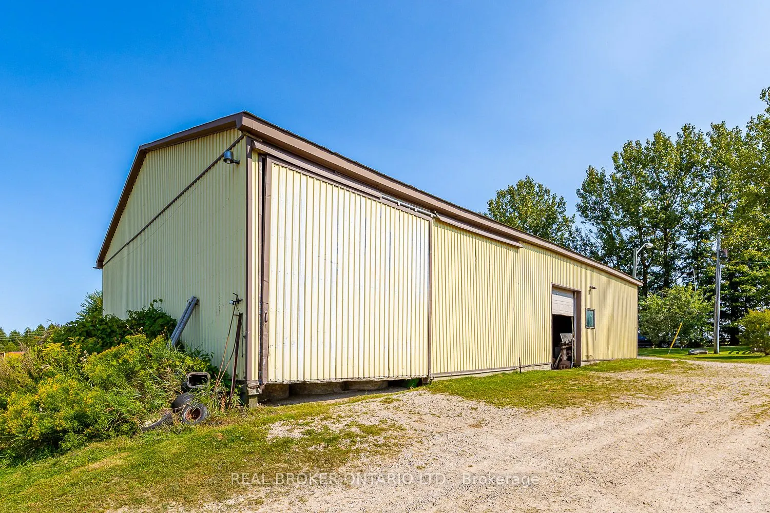 343101 15 Side Road