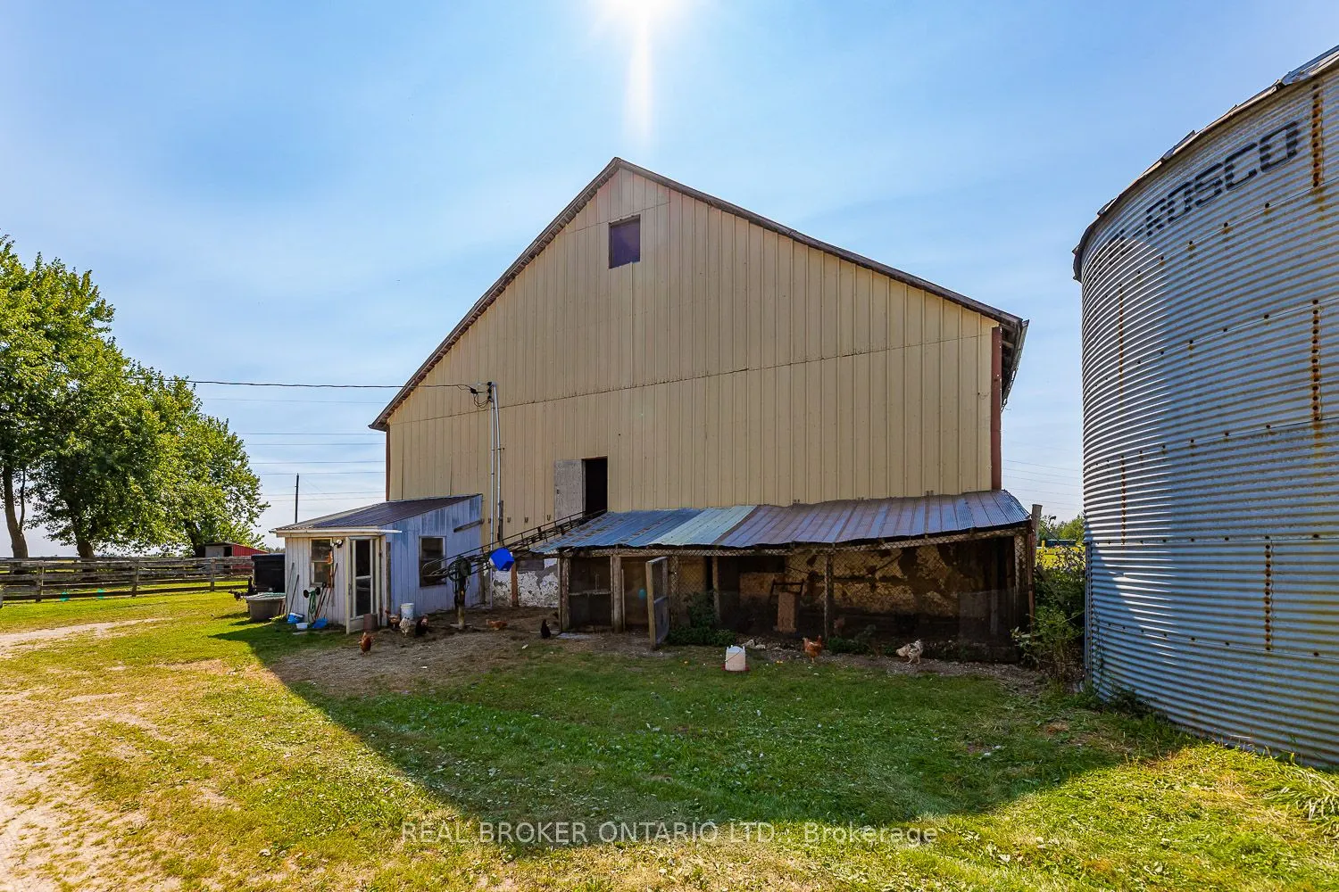 343101 15 Side Road