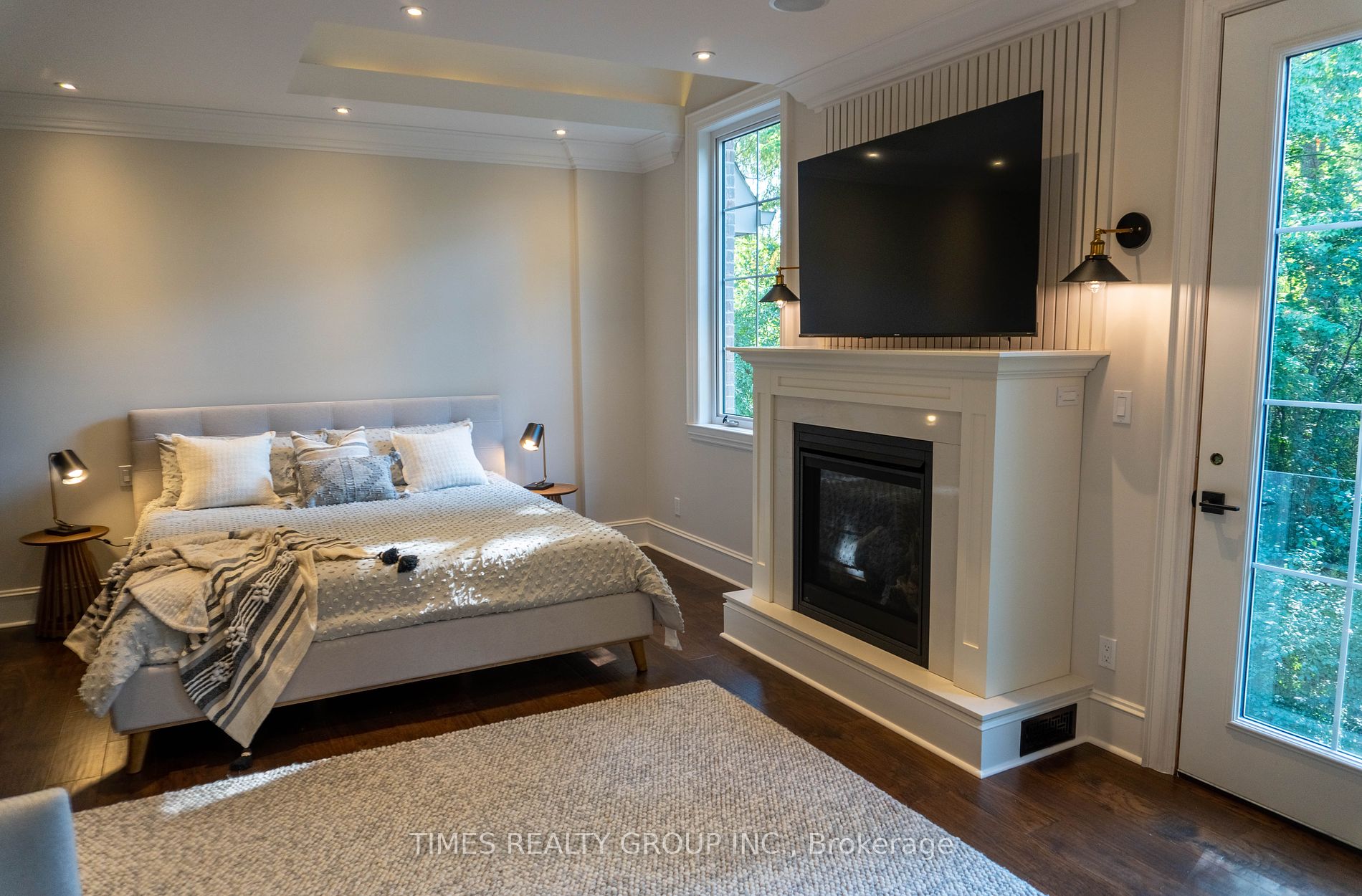 64 Ravina Crescent