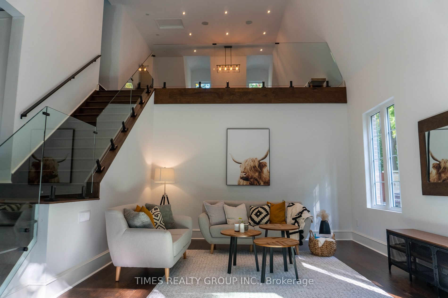 64 Ravina Crescent