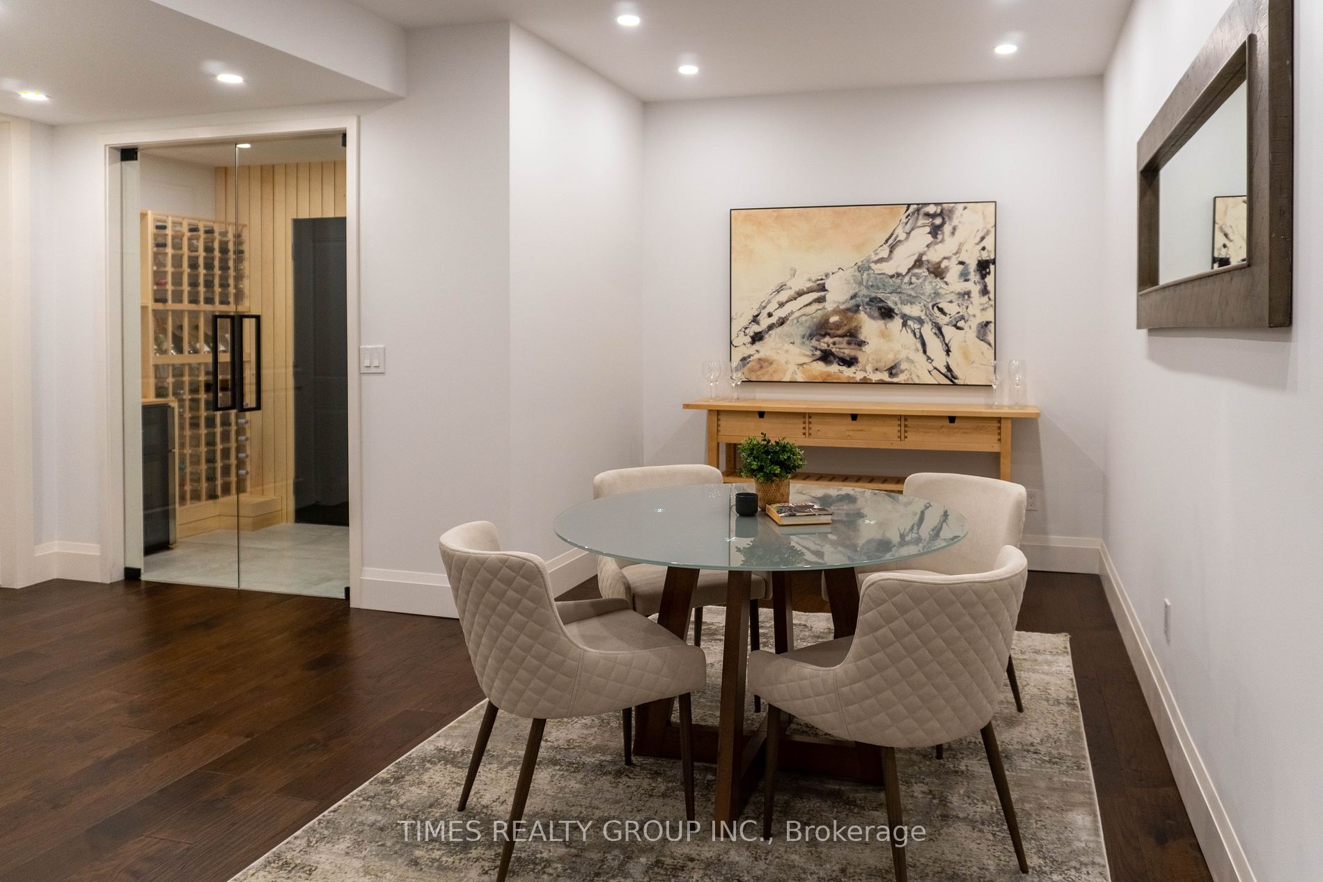64 Ravina Crescent
