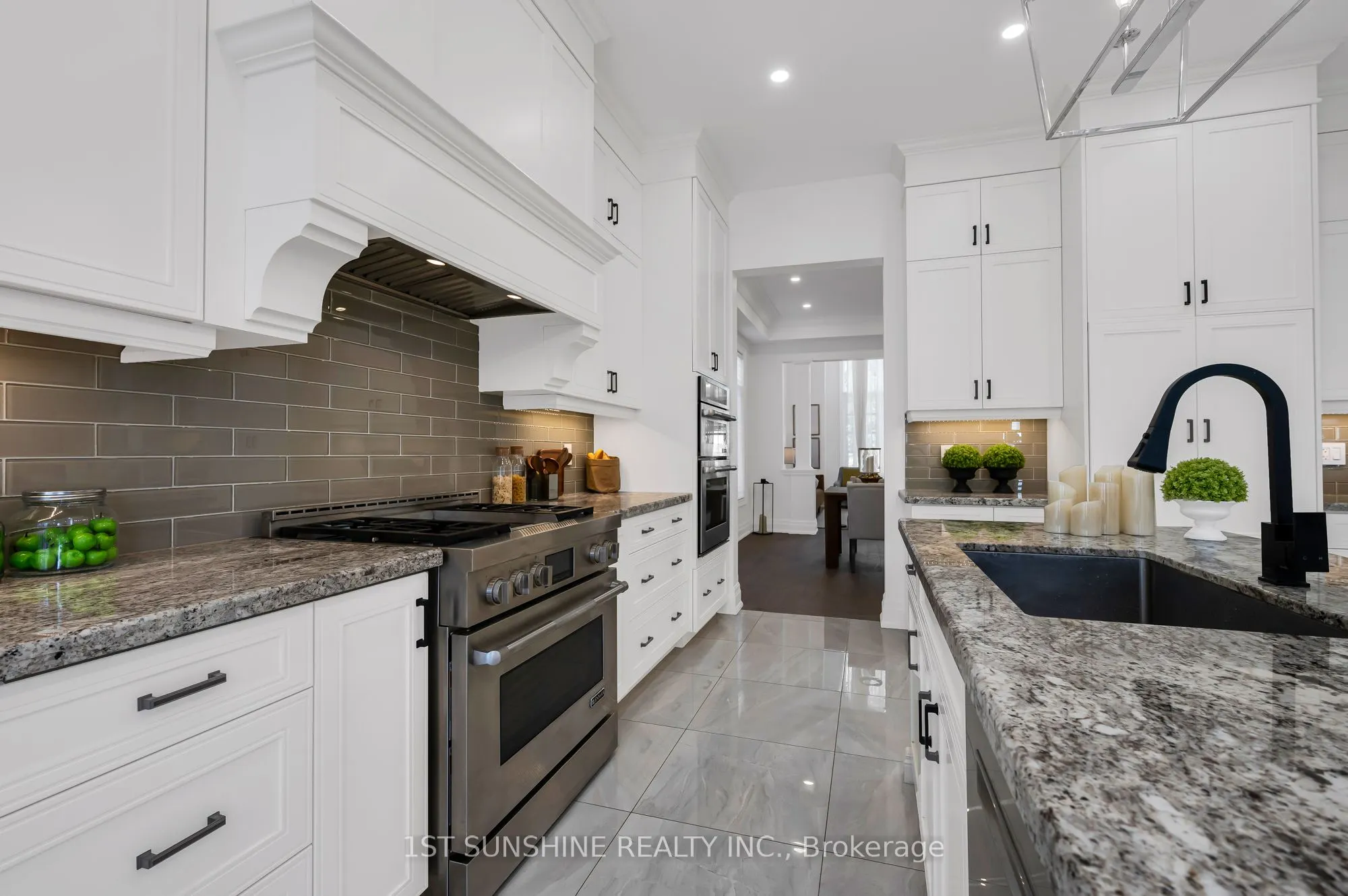 18 Legacy Lane