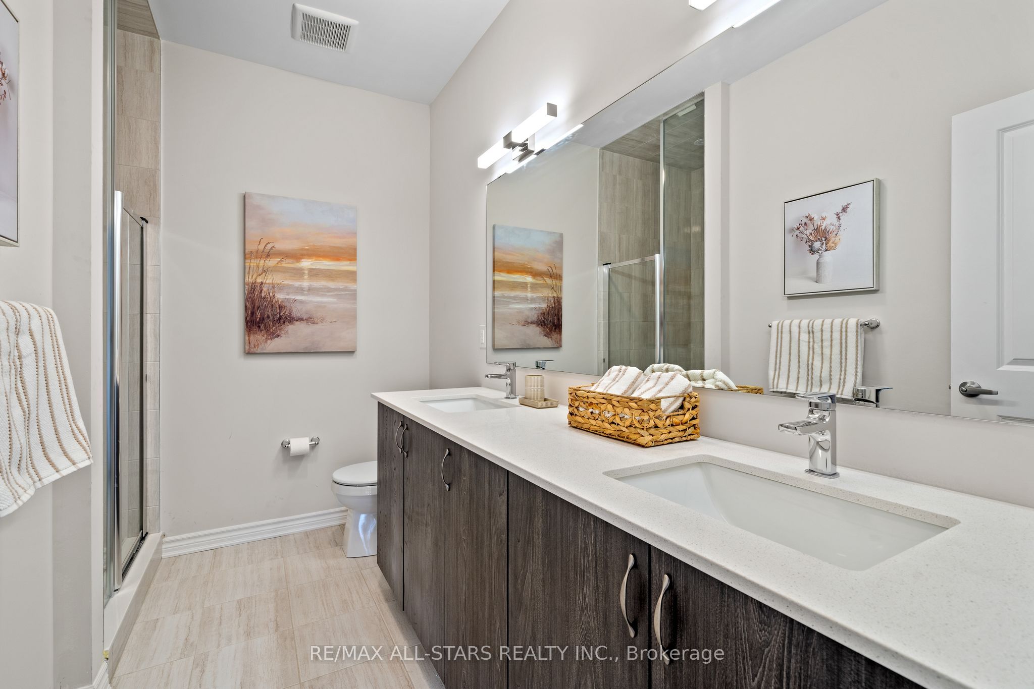 17 Lakewood Crescent, #29