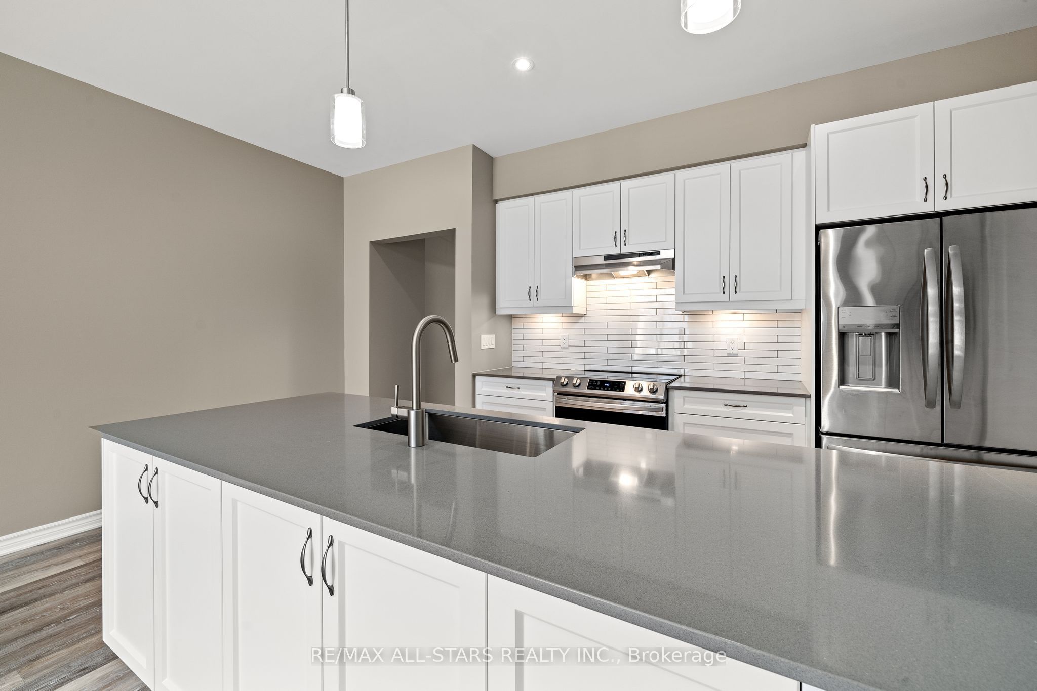 17 Lakewood Crescent, #29