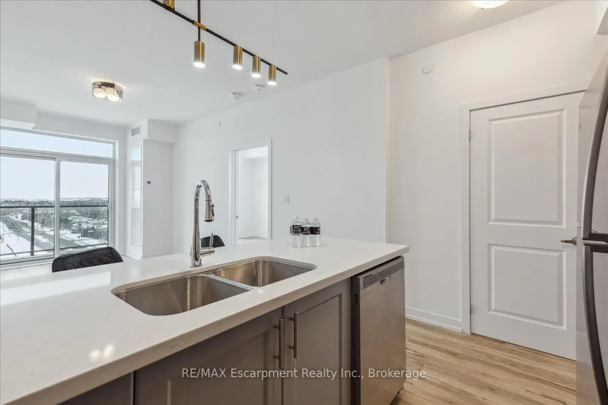 450 Dundas Street E #1001