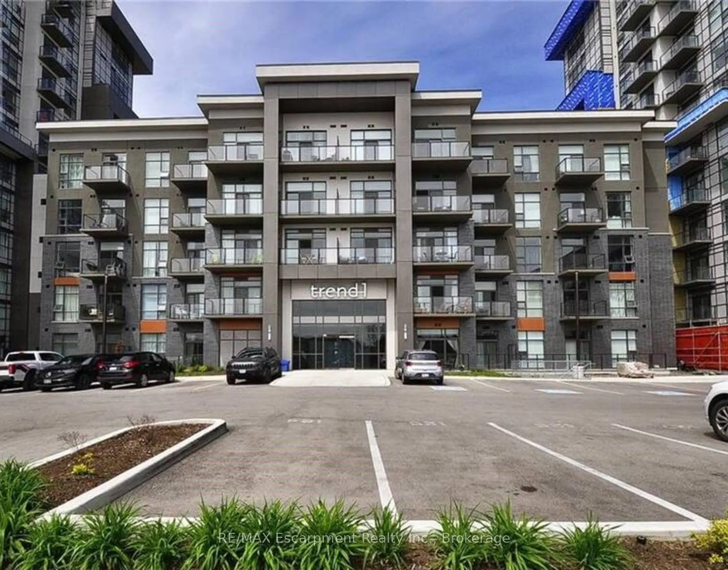 450 Dundas Street E #1001