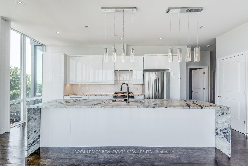 50 Murray Street W, #401