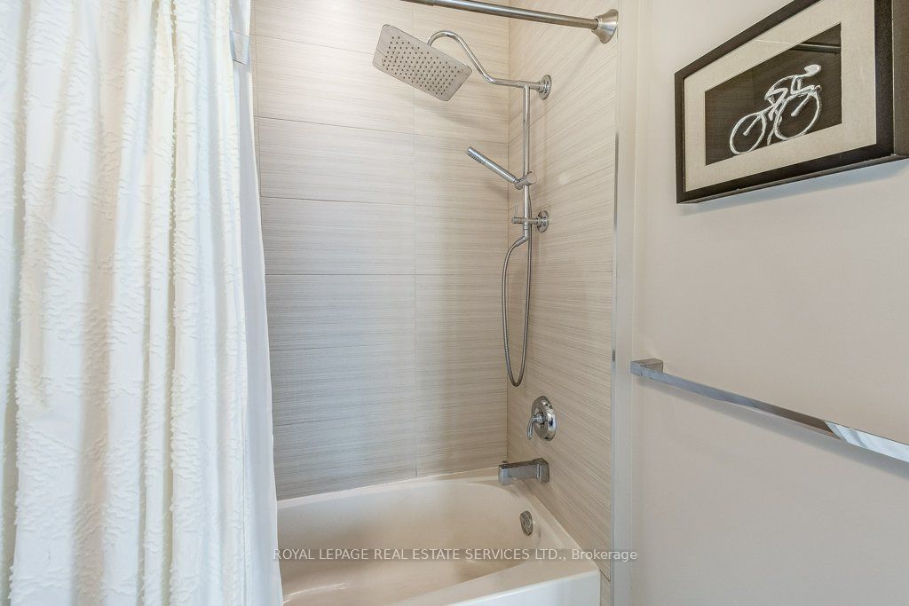50 Murray Street W, #401