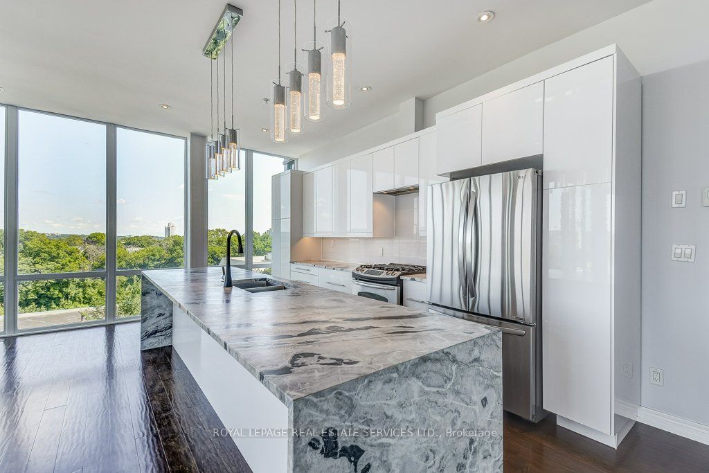 50 Murray Street W, #401