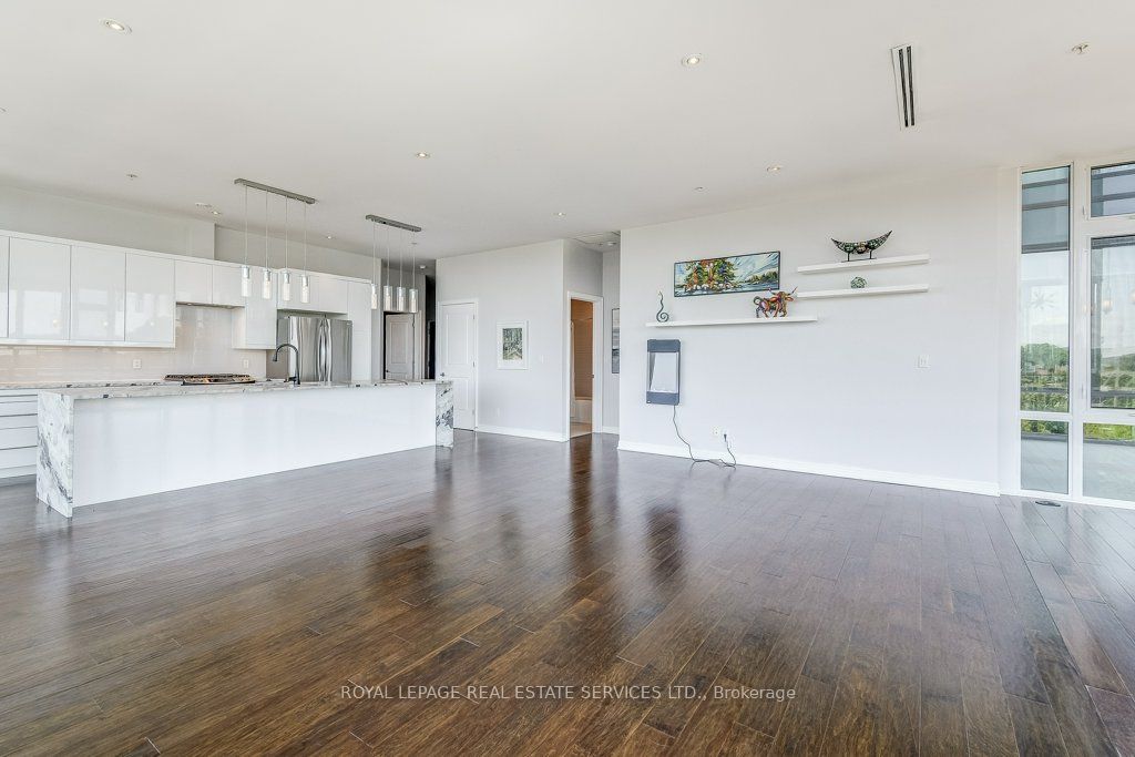 50 Murray Street W, #401
