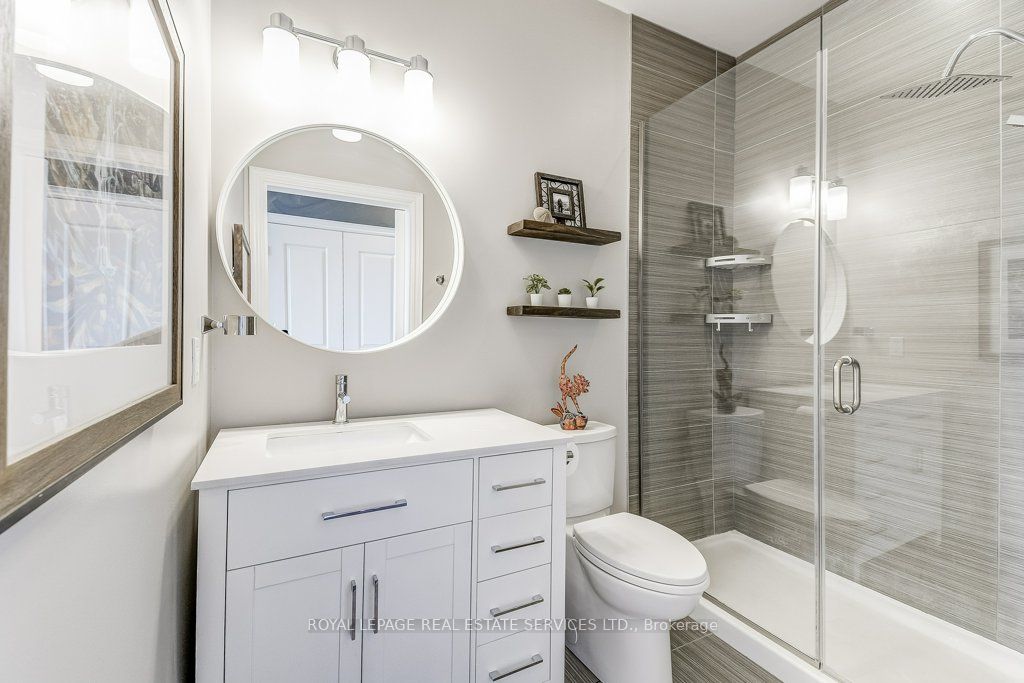50 Murray Street W, #401