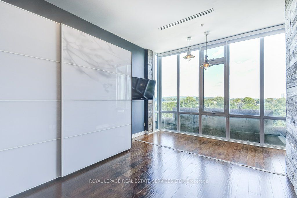 50 Murray Street W, #401