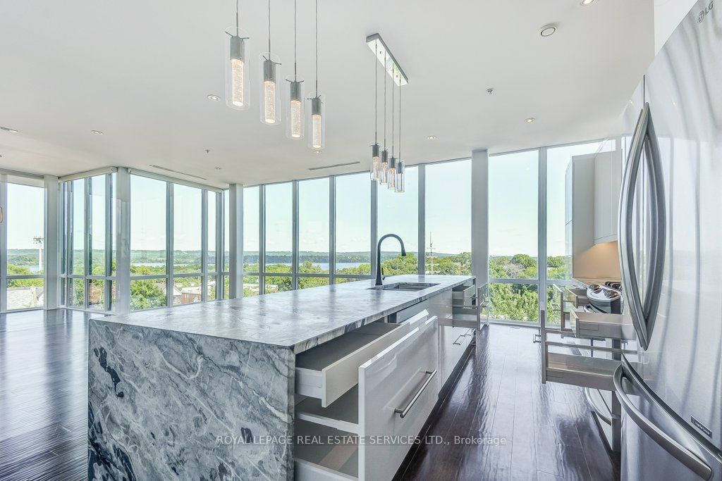 50 Murray Street W, #401