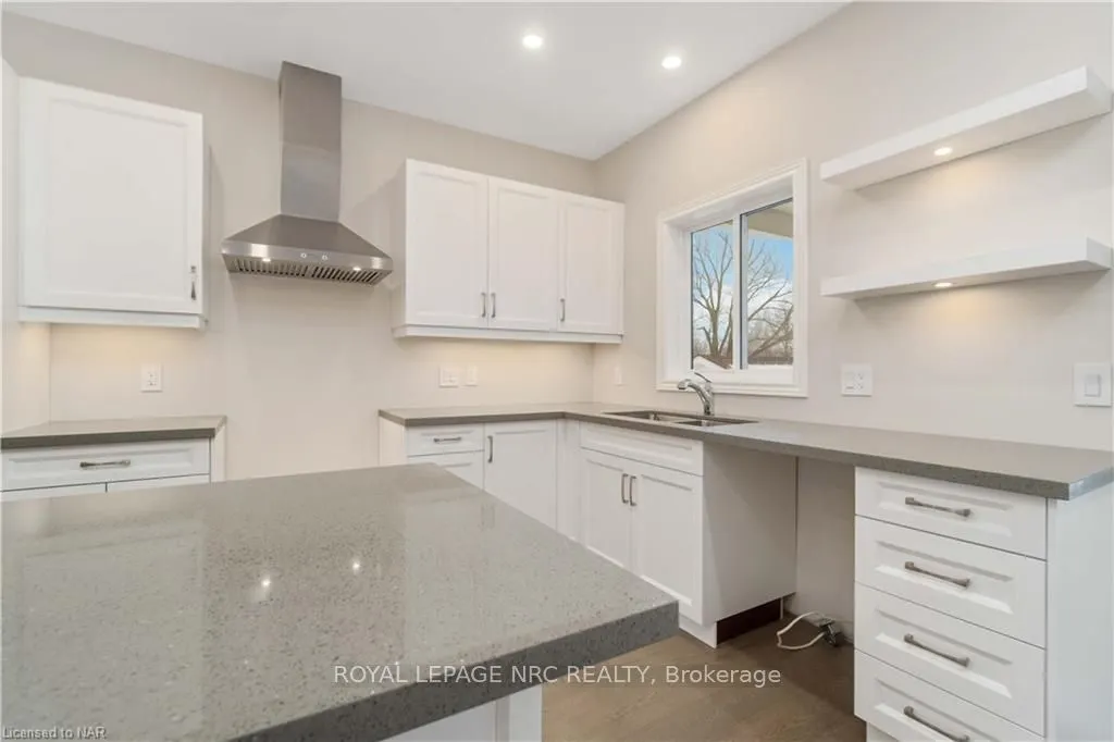 735 DOMINION Road