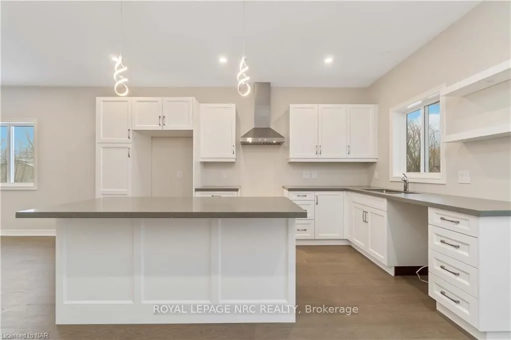 735 DOMINION Road