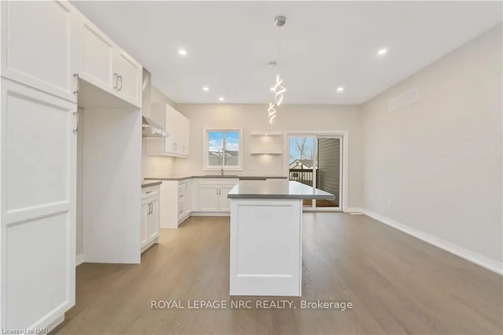 735 DOMINION Road