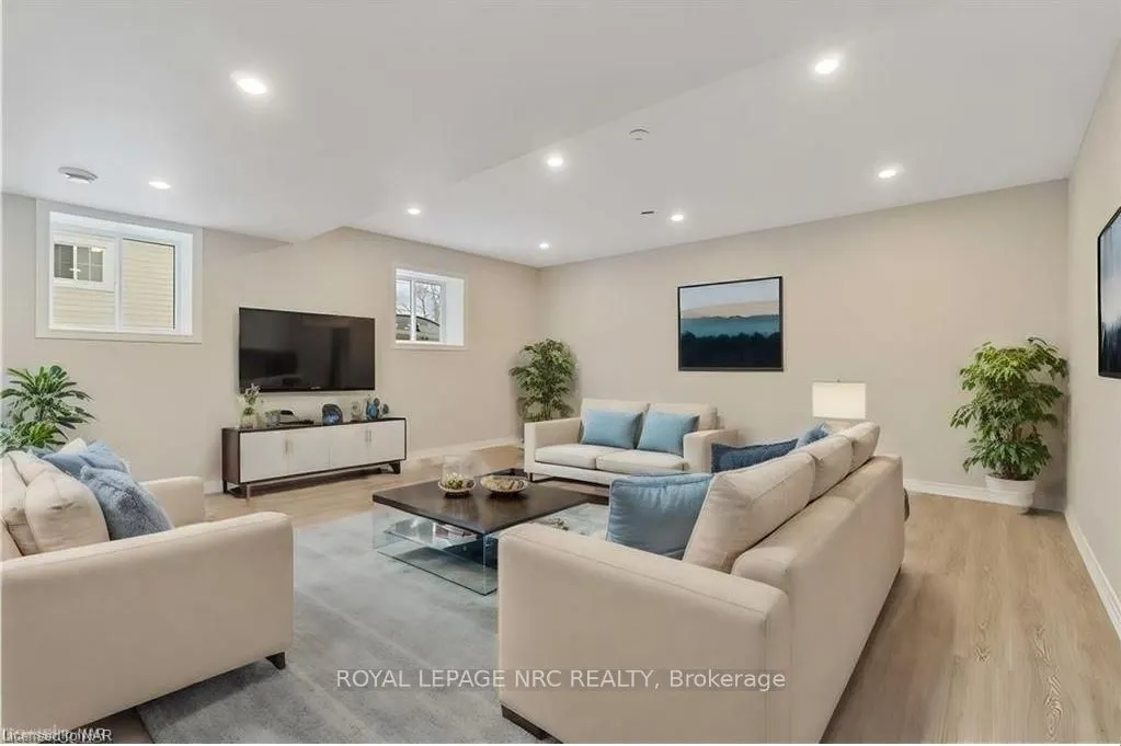 735 DOMINION Road