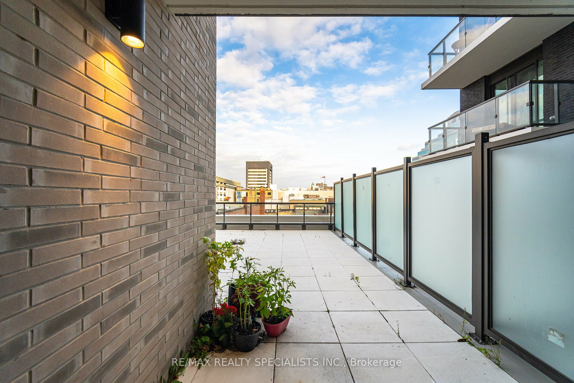 55 DUKE Street W #216