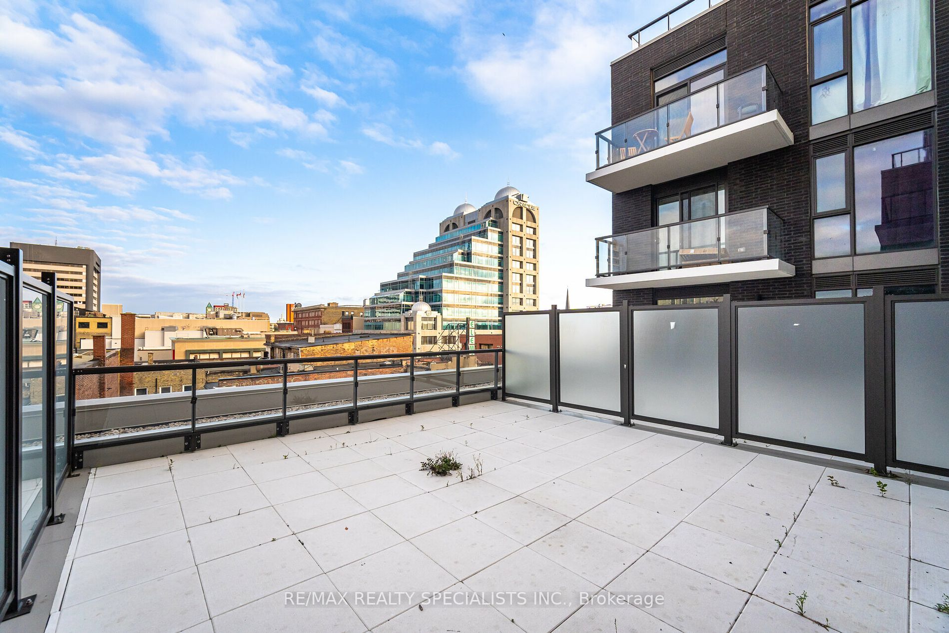 55 DUKE Street W #216