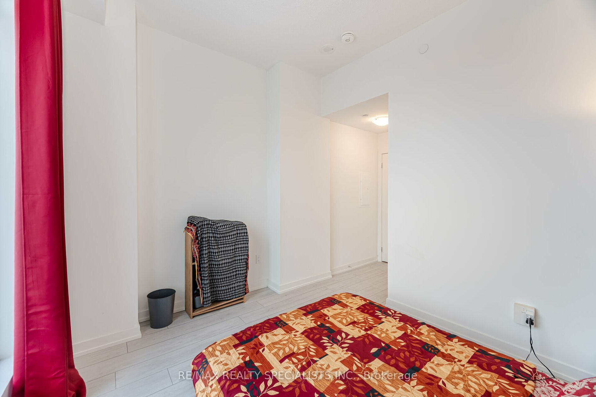 55 DUKE Street W #216
